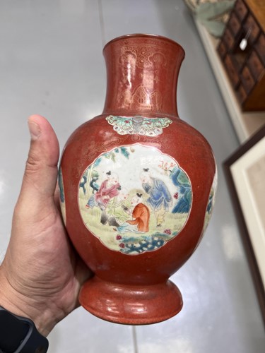 Lot 122 - A small collection of Chinese and Japanese...