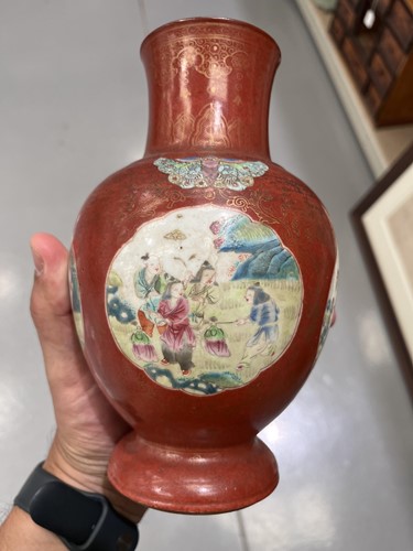 Lot 122 - A small collection of Chinese and Japanese...