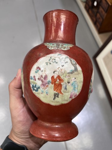 Lot 122 - A small collection of Chinese and Japanese...