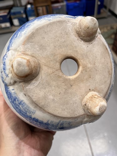 Lot 122 - A small collection of Chinese and Japanese...