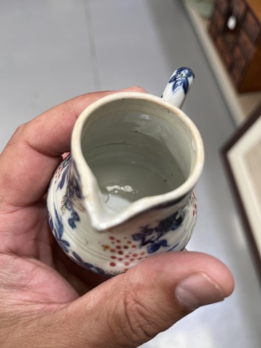 Lot 122 - A small collection of Chinese and Japanese...