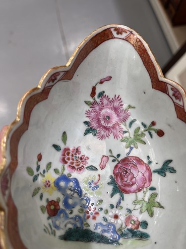 Lot 122 - A small collection of Chinese and Japanese...