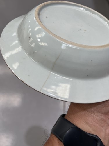 Lot 122 - A small collection of Chinese and Japanese...