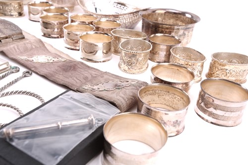 Lot 542 - A collection of commemorative coins and medals...