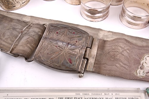 Lot 542 - A collection of commemorative coins and medals...