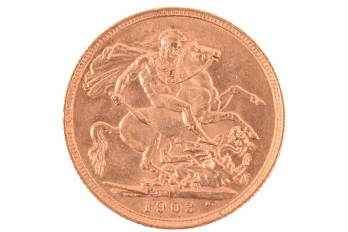 Lot 322 - An Edward VII full sovereign 1903, obverse...