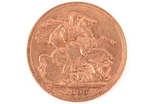 Lot 334 - A Victoria full sovereign 1899, obverse with...