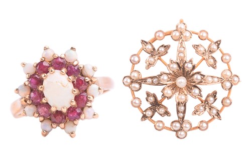 Lot 88 - An Edwardian seed pearl floral brooch and a...