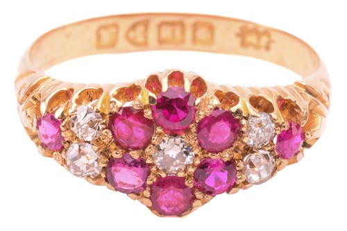 Lot 175 - An Edwardian ruby and diamond cluster ring,...