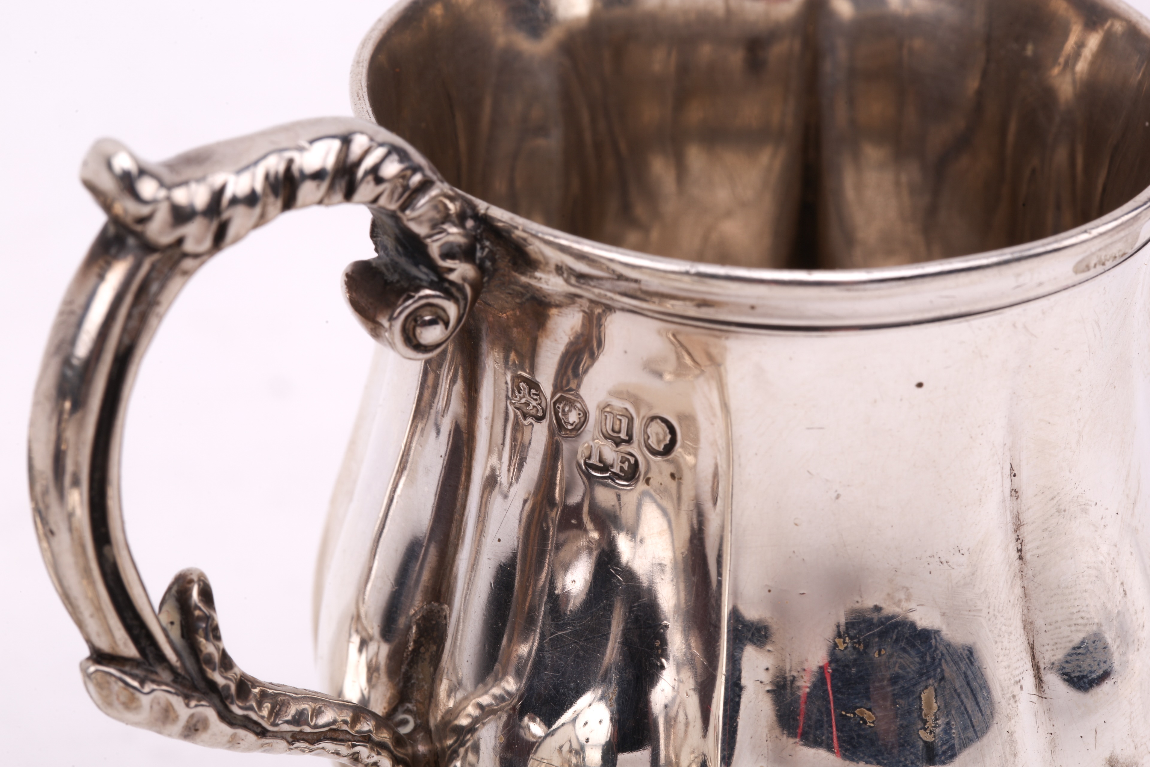 Lot 519 - A collection of silver items including