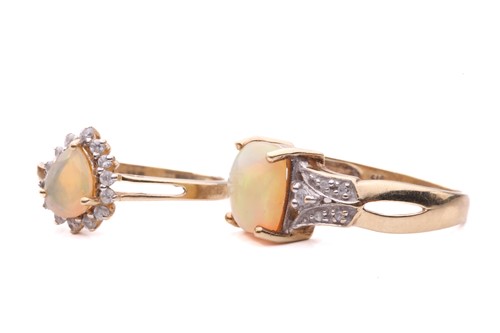 Lot 202 - Two 9ct gold dress rings set with precious...