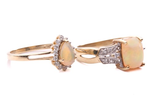 Lot 202 - Two 9ct gold dress rings set with precious...