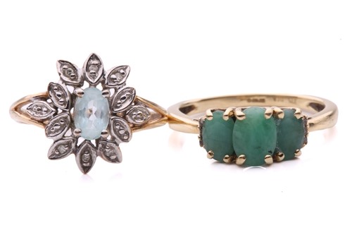 Lot 181 - An aquamarine and diamond ring, with control...