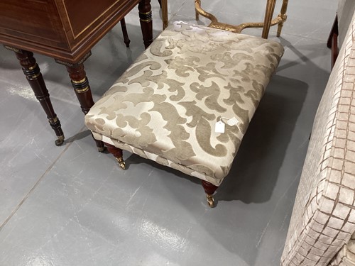 Lot 142 - A Regency style settee, 20th century, well...