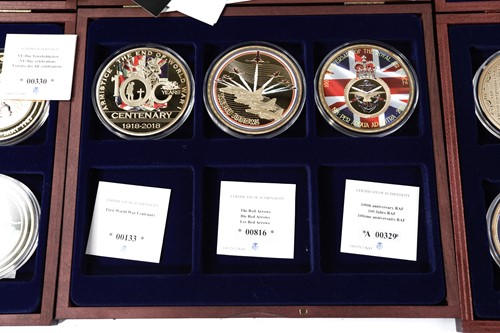 Lot 242 - A Danbury Mint 'The History of Britain' silver...