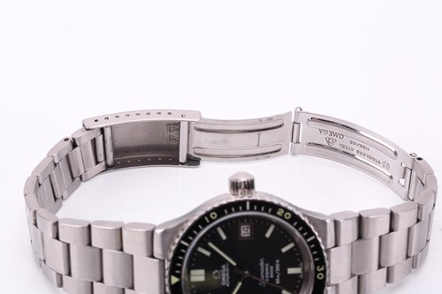 Lot 349 - An Omega Seamaster Cosmic 2000 featuring a...