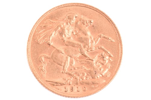 Lot 332 - An Edward VII full sovereign 1910, obverse...