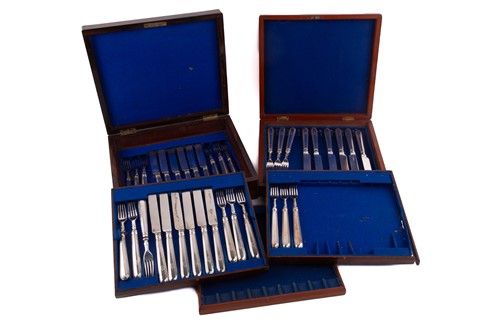 Lot 500 - A Victorian silver set of eighteen silver...