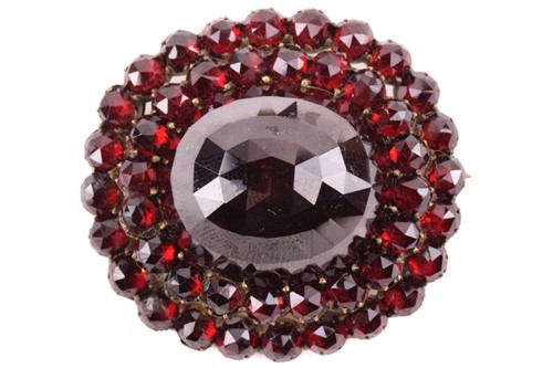 Lot 38 - A Victorian Bohemian garnet necklace, set with...