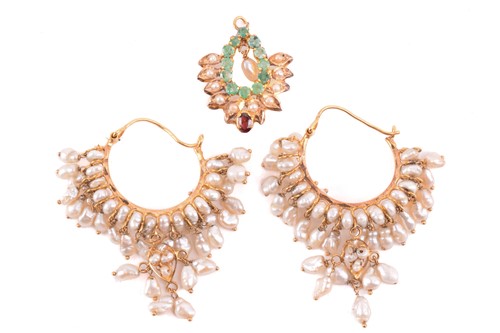 Lot 221 - A pair of Indian seed pearl hoop earrings in...