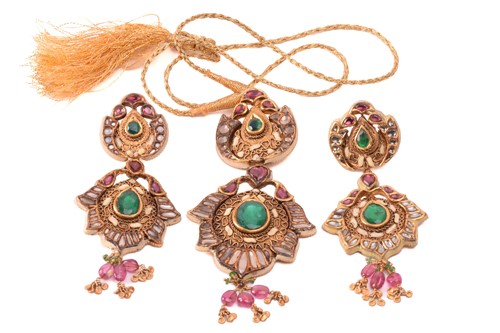 Lot 104 - An Indian polychromatic gem-set necklace and...