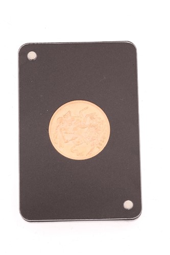 Lot 347 - A 1914 gold Sovereign in a presentation case