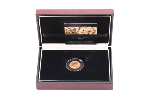 Lot 346 - A 1925 gold Sovereign in a presentation case