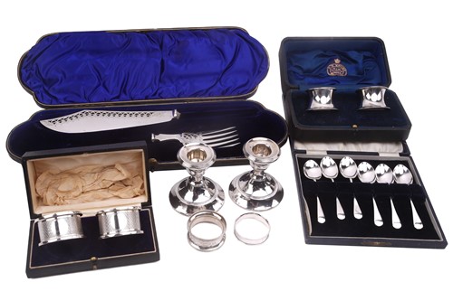 Lot 538 - A boxed pair of presentation silver napkin...