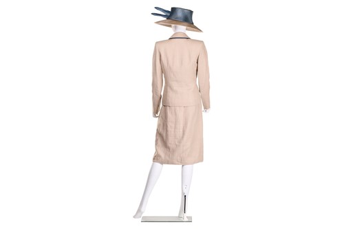 Lot 101 - Catherine Walker - a two-piece linen suit and...