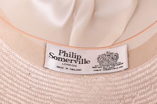 Lot 101 - Catherine Walker - a two-piece linen suit and...