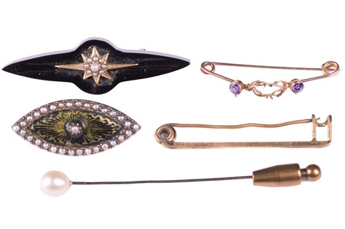 Lot 62 - A cultured pearl stick pin, a Victorian seed...