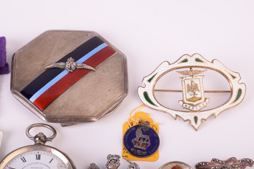 Lot 20 - A group of mixed military sweetheart brooches,...