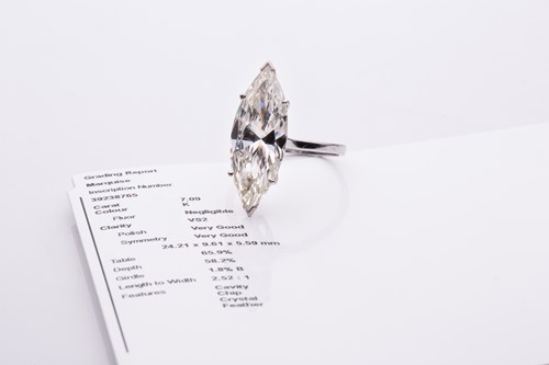 Lot 178 - A large diamond solitaire ring, featuring a...