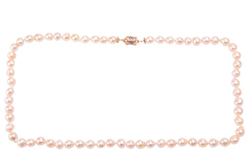 Lot 210 - A single-row baroque pearl necklace, composed...