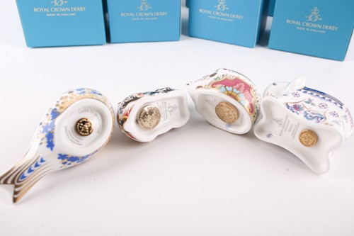 Lot 216 - A group of eight boxed Royal Crown Derby...