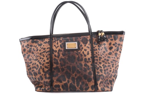 Lot 21 - Dolce & Gabbana - a large leopard print...