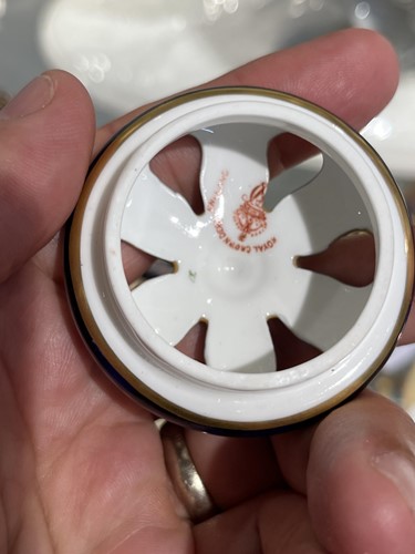 Lot 274 - A Royal Crown Derby "Old Imari"two matching...