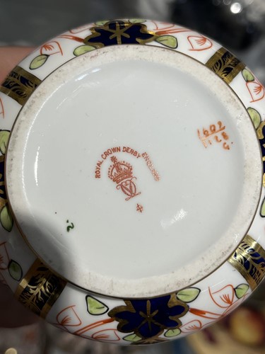 Lot 274 - A Royal Crown Derby "Old Imari"two matching...