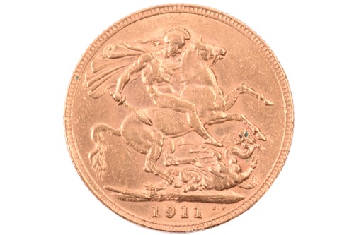 Lot 348 - A George V Full Sovereign, 1911, St George and...