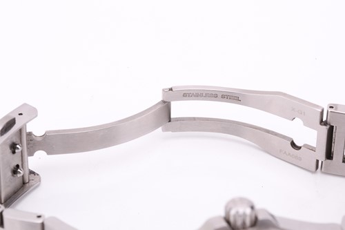 Lot 451 - A Tag Heuer Aquaracer Calibre 5 300/1000ft...