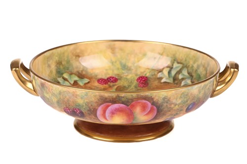 Lot 289 - A 20th century probably Royal Worcester...