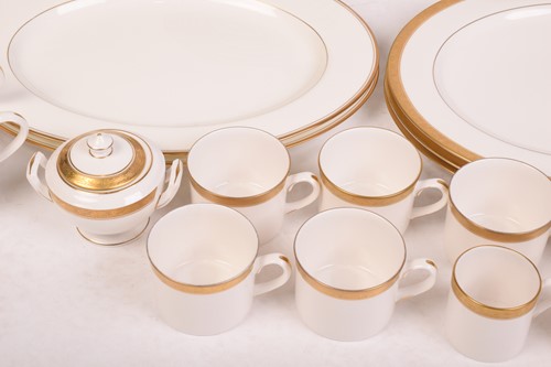 Lot 229 - A Royal Worcester ‘Davenham’ pattern part...