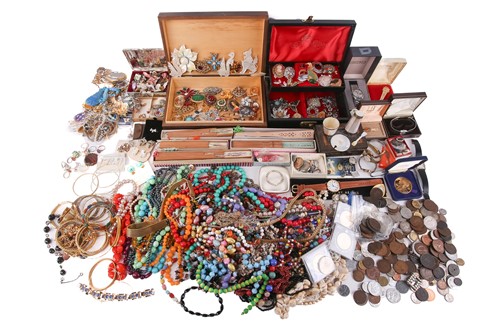 Lot 113 - A large collection of costume jewellery, coins,...