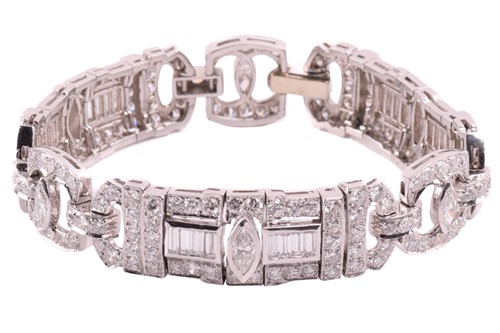 Lot 250 - An Art Deco style diamond bracelet, set with...