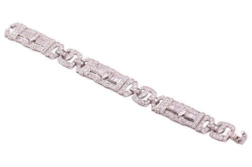 Lot 250 - An Art Deco style diamond bracelet, set with...