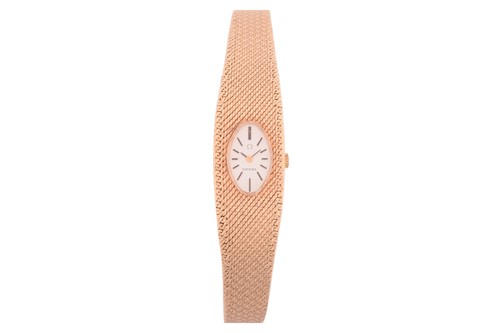 Lot 351 - An Omega Lady's dress watch in 9ct gold,...