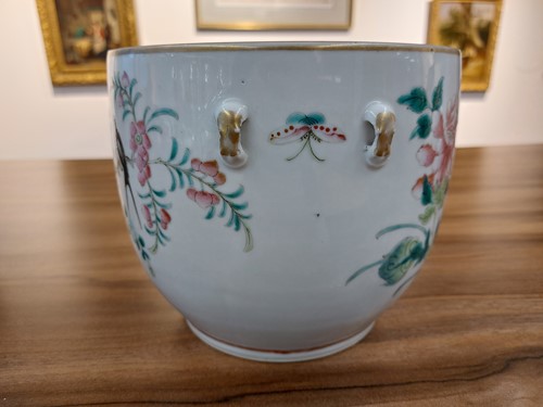 Lot 97 - A pair of Chinese Famile Rose porcelain cache...