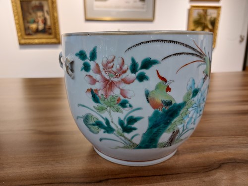 Lot 97 - A pair of Chinese Famile Rose porcelain cache...