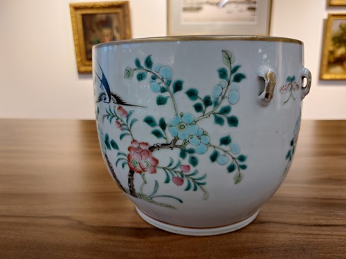 Lot 97 - A pair of Chinese Famile Rose porcelain cache...