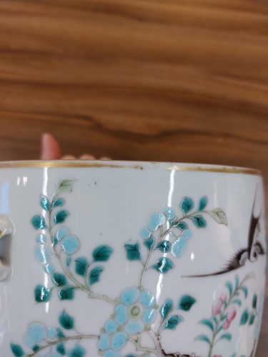 Lot 97 - A pair of Chinese Famile Rose porcelain cache...